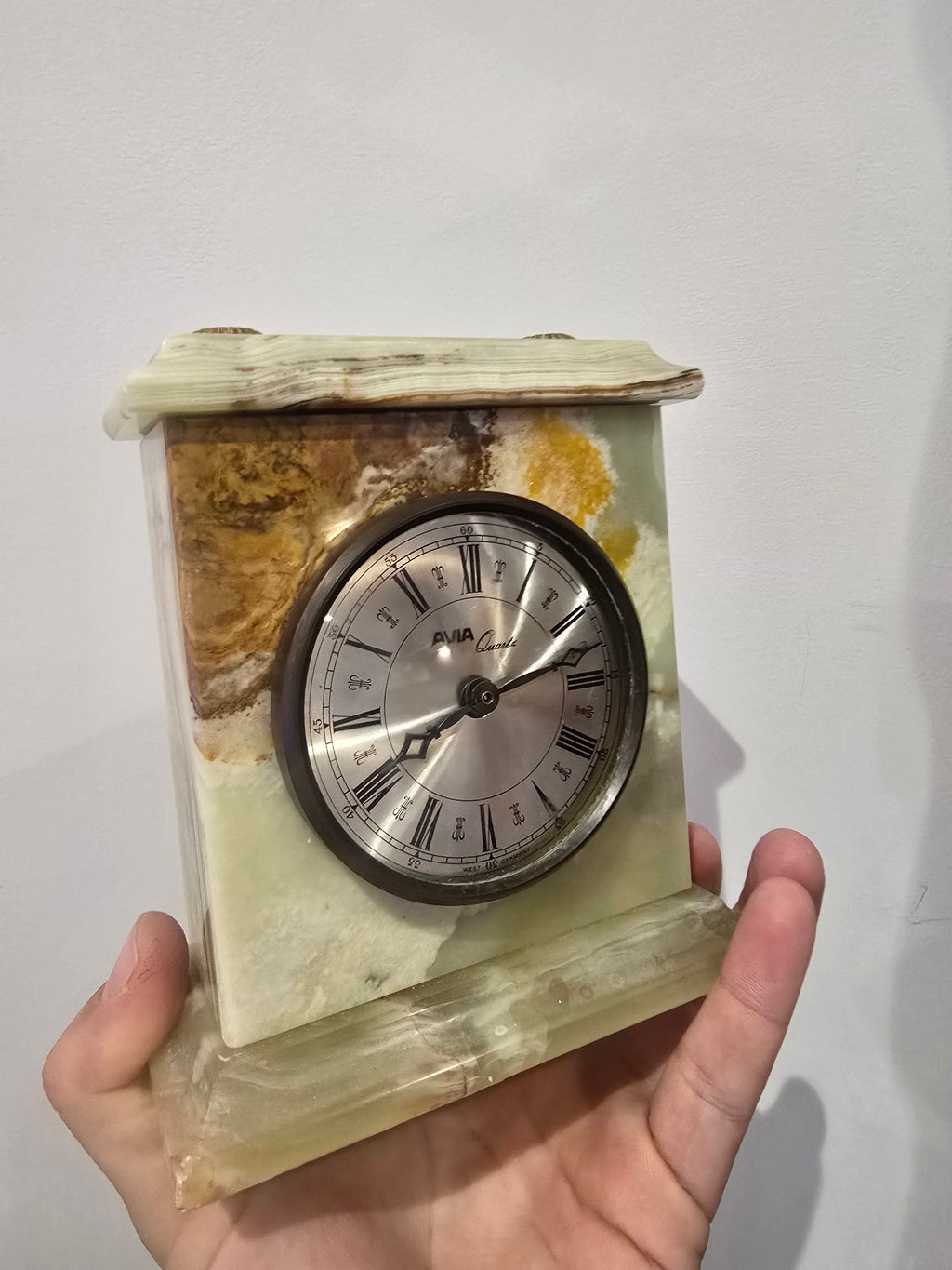 Onyx clock