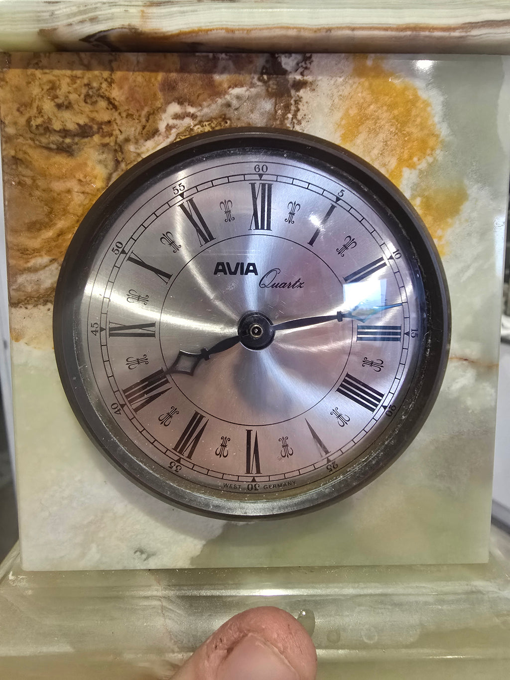 Onyx clock