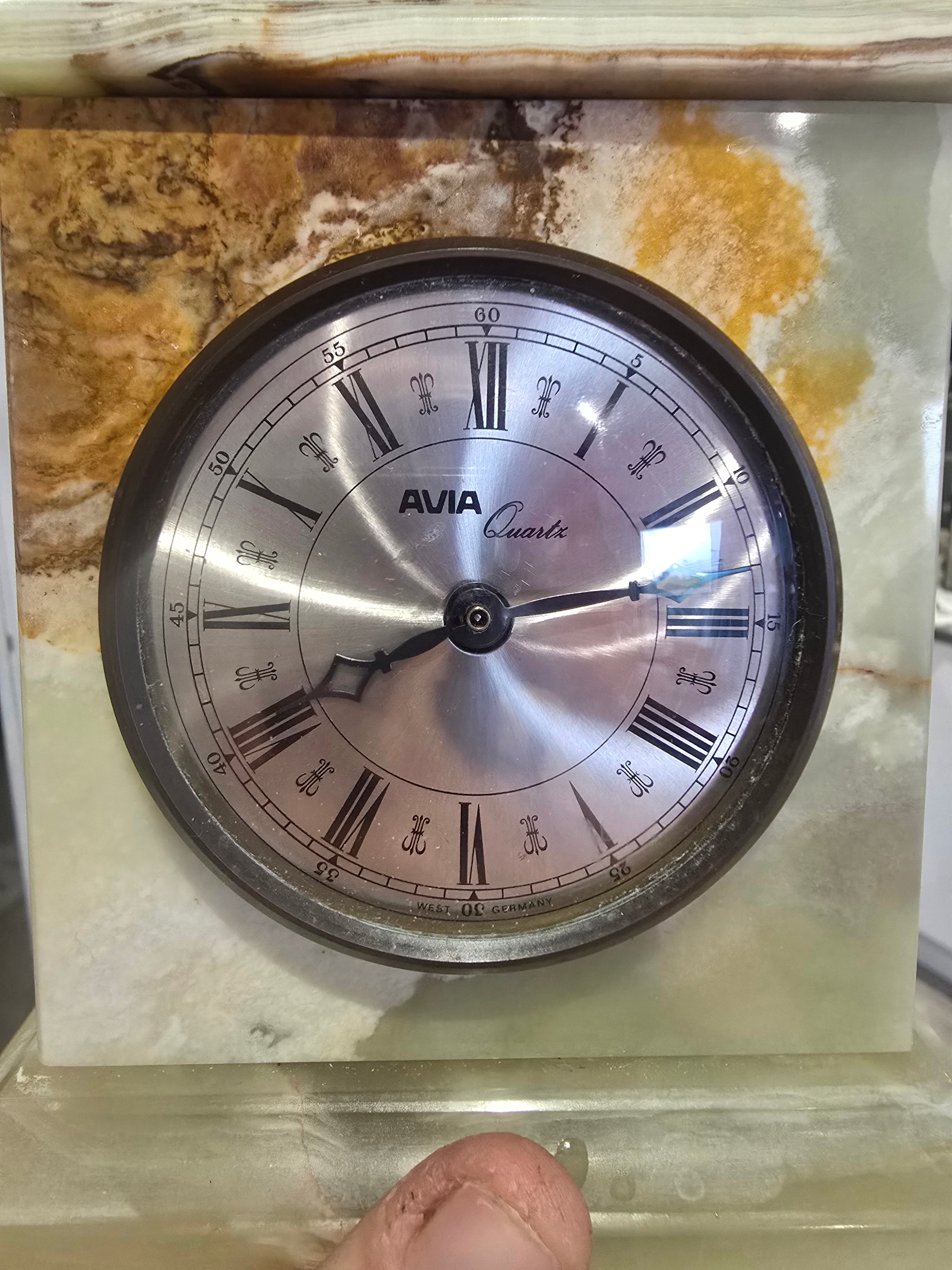 Onyx clock